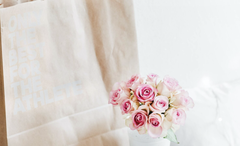 Order Your Choice of Flower Box in Dubai and Make Your Beloved’s Day Super Special